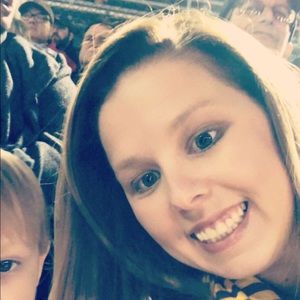 Meet your Posher, Lauren